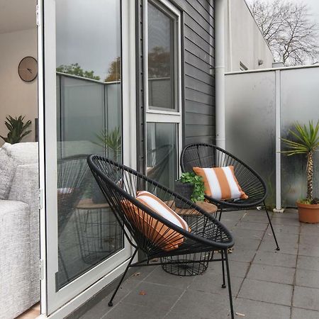 Heart Of Highett Apartment By Ready Set Host Melbourne Exterior foto
