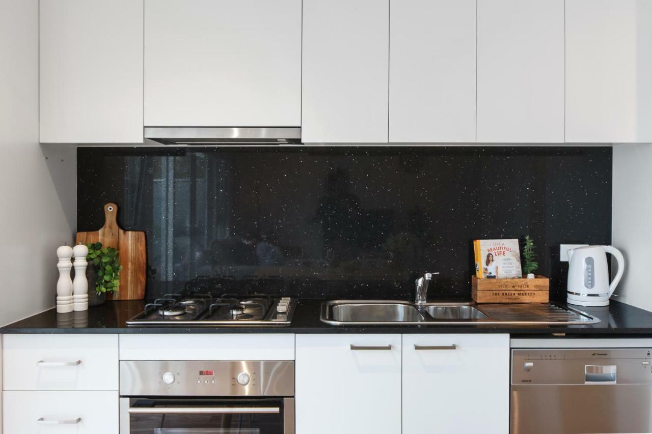 Heart Of Highett Apartment By Ready Set Host Melbourne Exterior foto